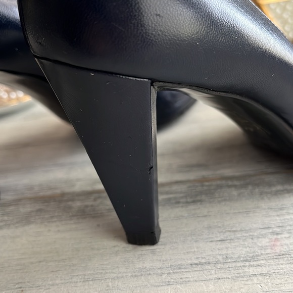 Marc by Marc Jacobs navy point leather heels size 37 - Picture 7 of 8